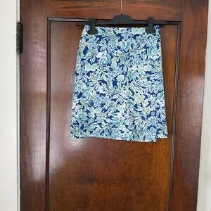 Lilly “ look alike” skort. SO cute❣️Size M.